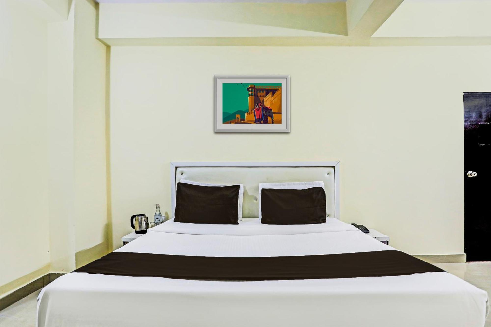 Super Hotel O Hyderabad Gate Iit Bhu Kakarmatha Exterior photo