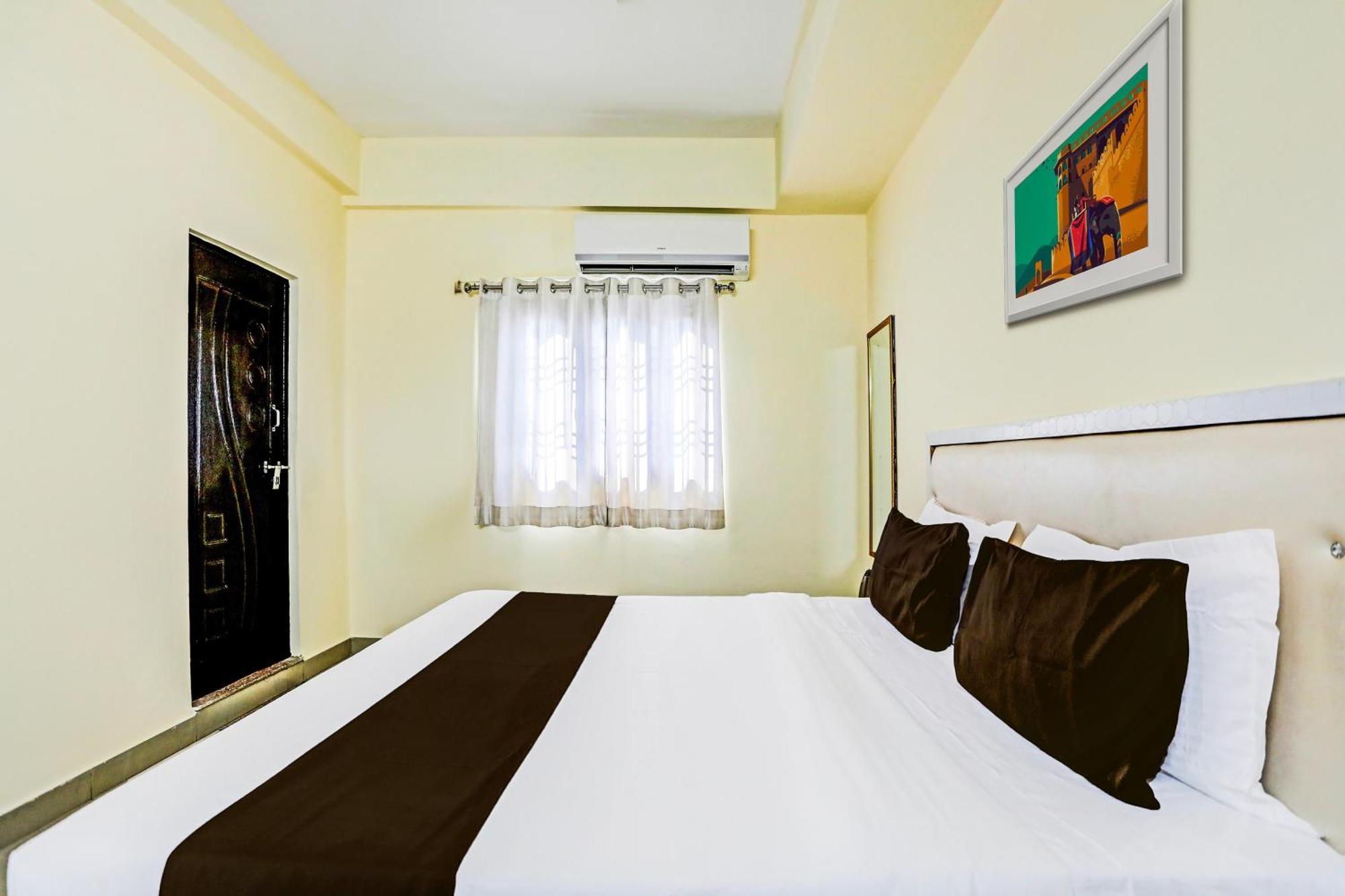 Super Hotel O Hyderabad Gate Iit Bhu Kakarmatha Exterior photo