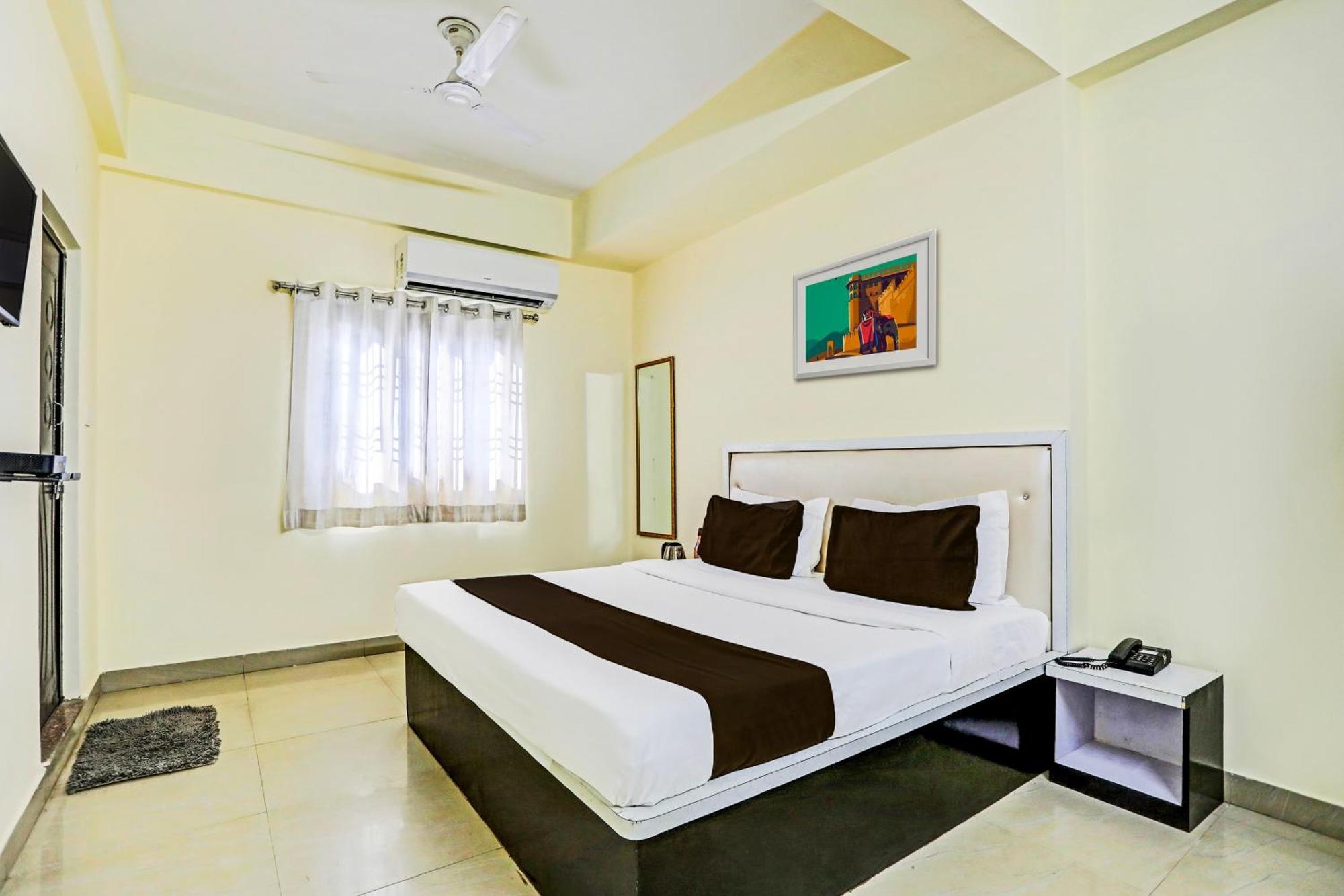 Super Hotel O Hyderabad Gate Iit Bhu Kakarmatha Exterior photo